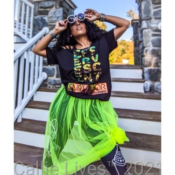 Miz Effervescent Survivor Black Custom Cut Graphic Tee Shirt - Picture 14 of 16